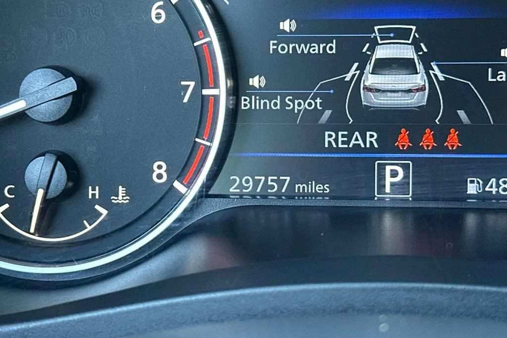 2025 Nissan Altima SR - Photo 29