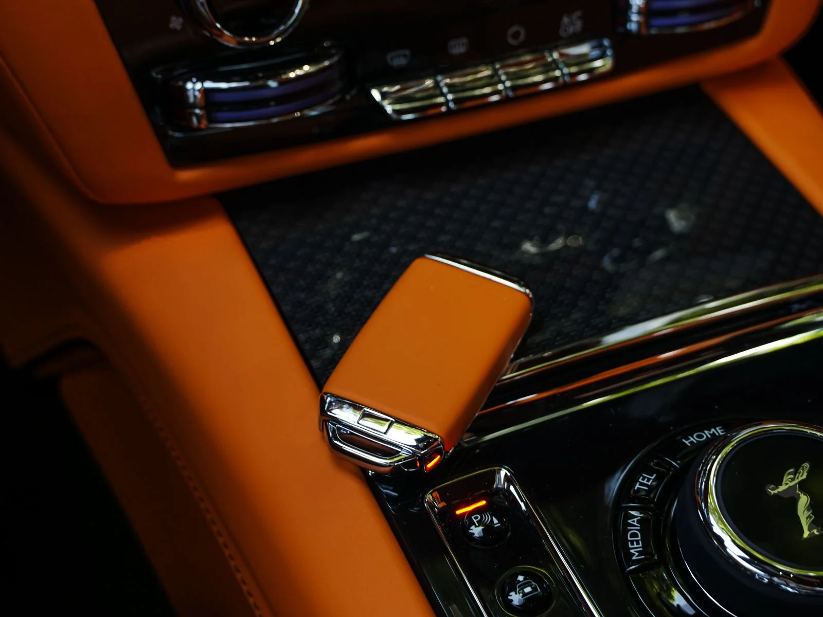2026 Rolls-Royce Ghost Black Badge - Photo 33