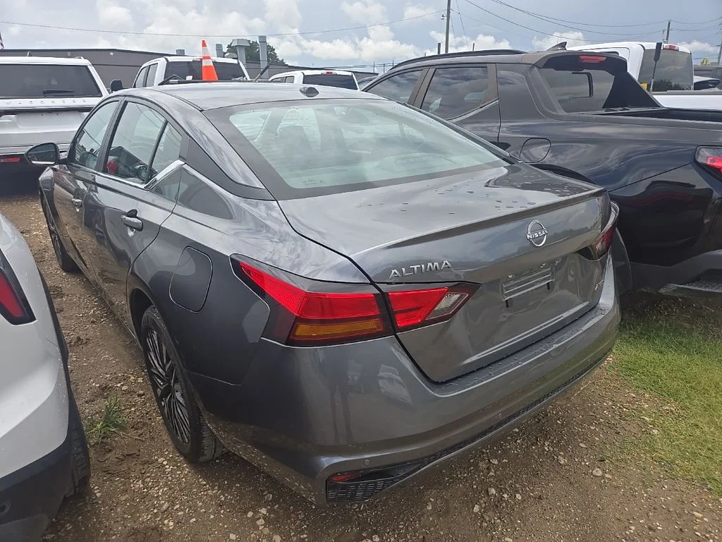 Used 2026 Gray Nissan 2.5 SV image 2