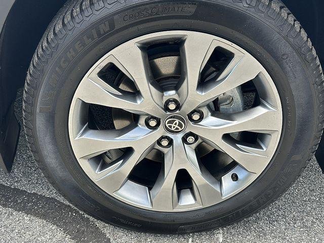 Certified Used 2024 WIND CHILL PEARL Toyota  image 10