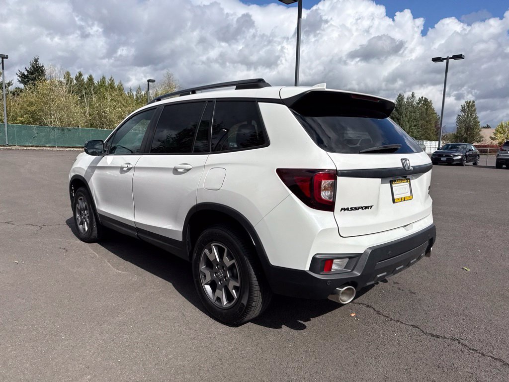 Used 2023 Platinum White Pearl Honda TrailSport image 5