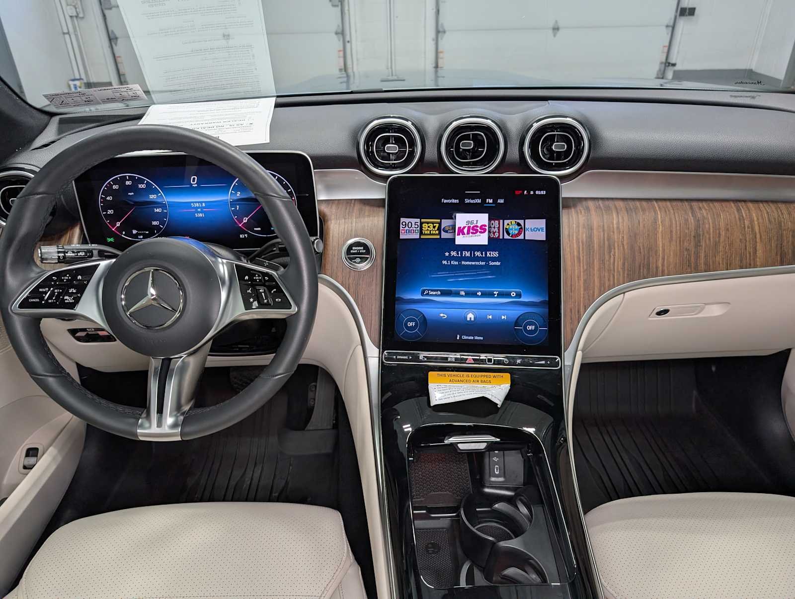 Used 2026 Verde Silver Metallic Mercedes-Benz GLC 300 image 18