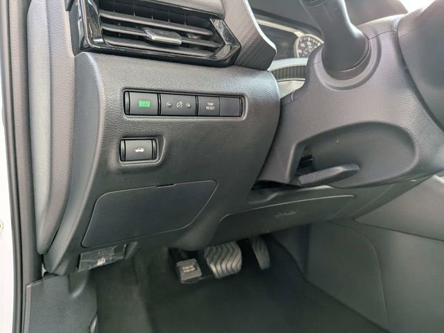 Used 2025 White Nissan SV image 17
