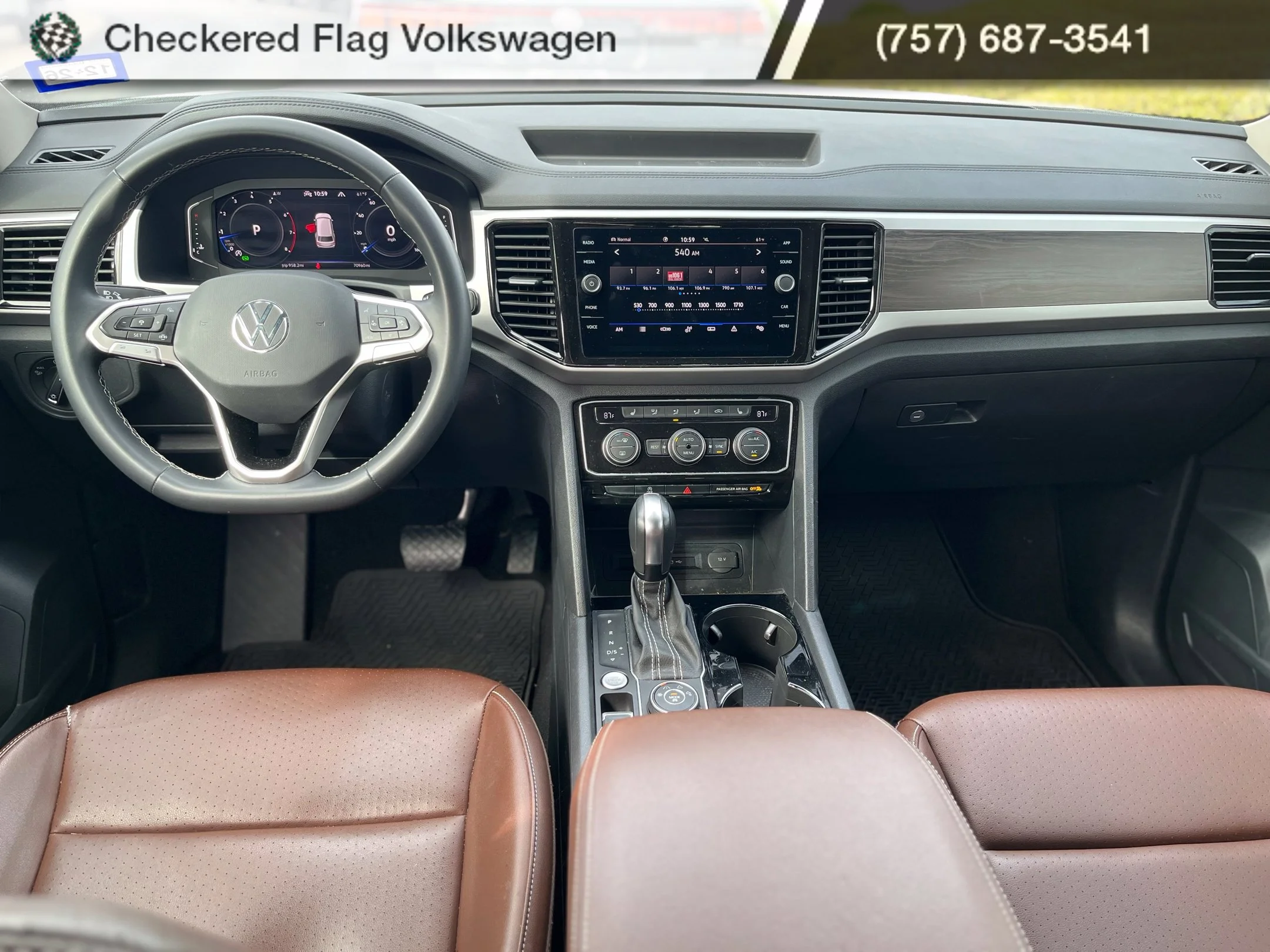Used 2022 Pure White Volkswagen 3.6L V6 SE w/Technology image 29