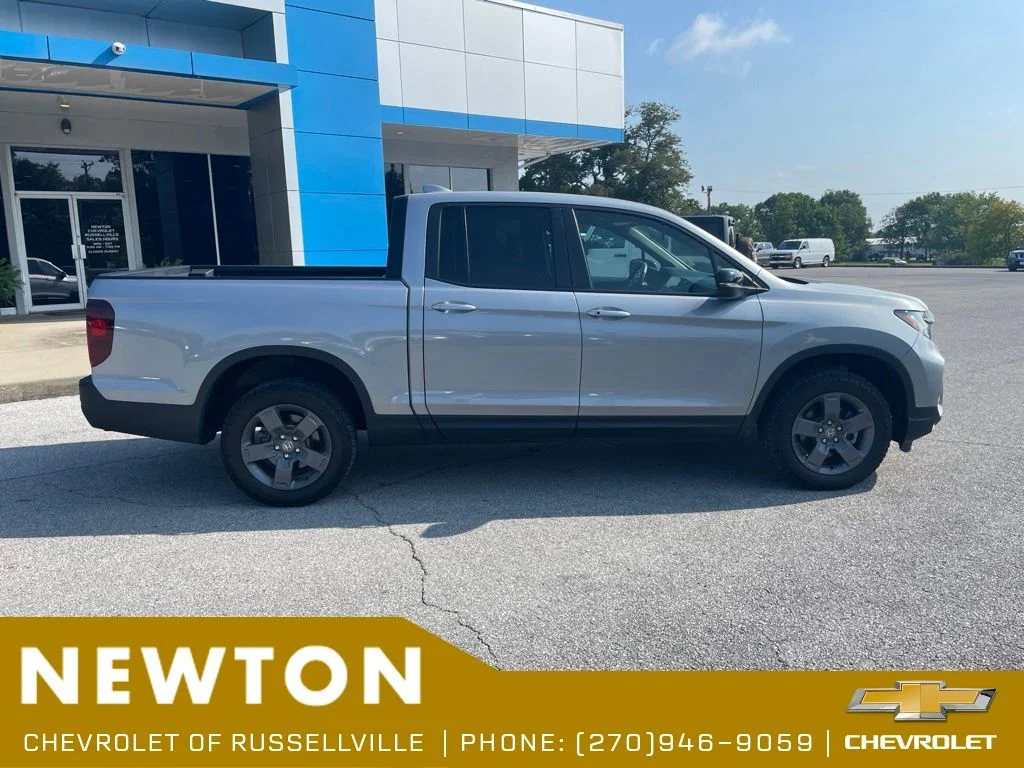 Used 2025 Silver Honda TrailSport image 15