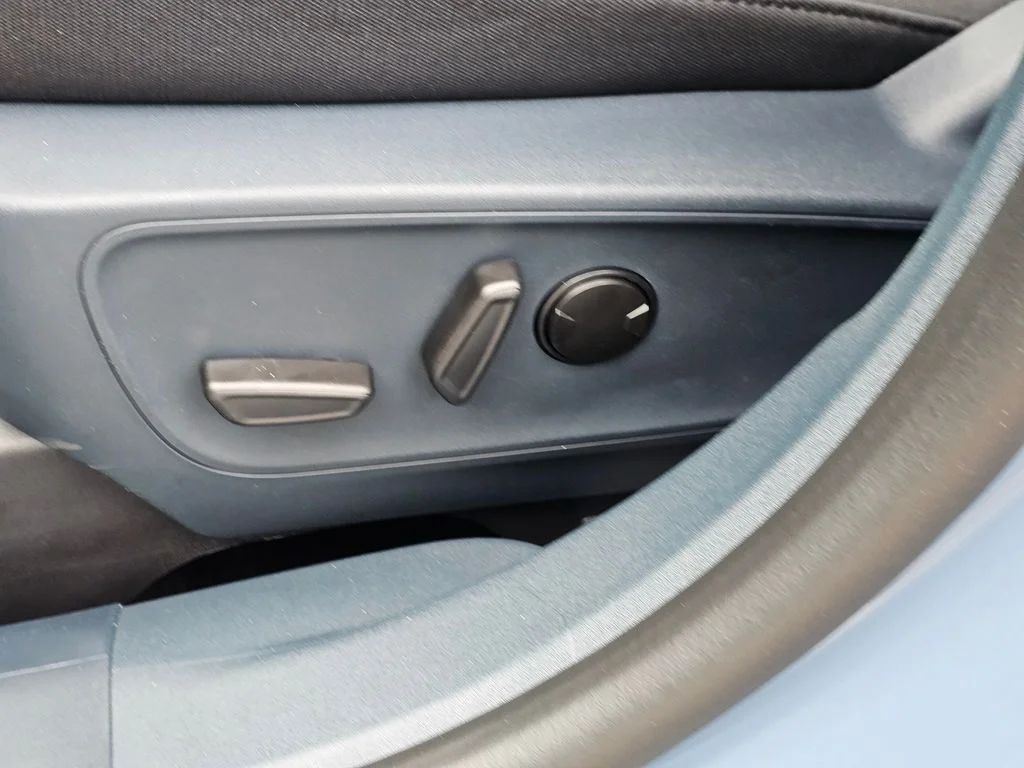 New 2025 Azure Gray Metallic Tri-Coat Ford XLT image 23