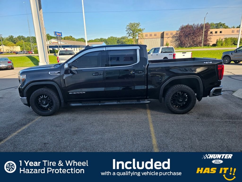 Used 2019 Black GMC SLE image 10