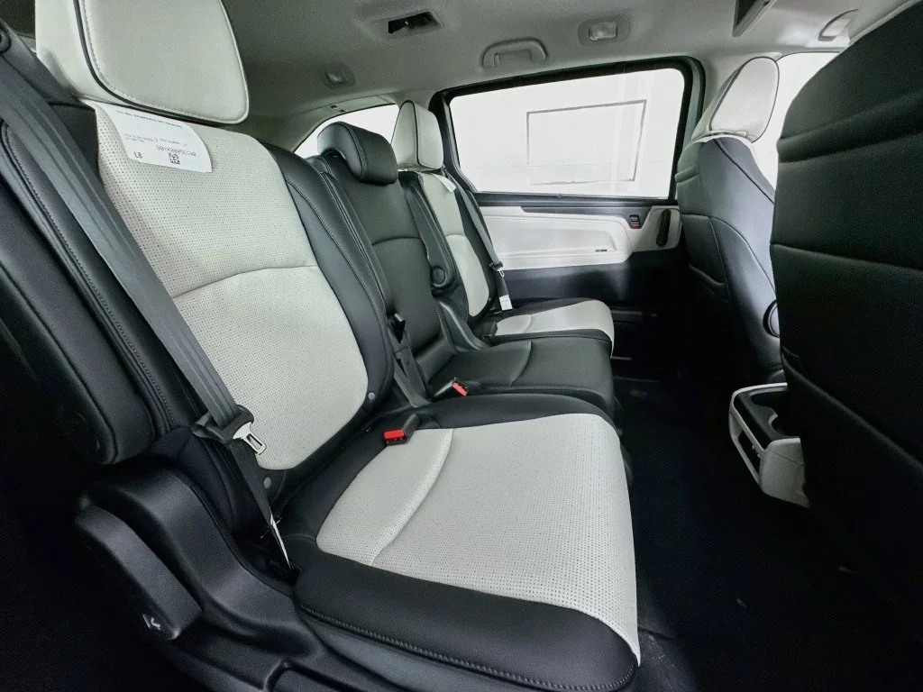 Certified Used 2026 Silver Honda Elite image 38
