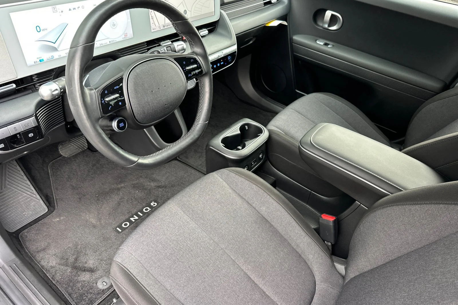Used 2024 White Hyundai SEL image 9
