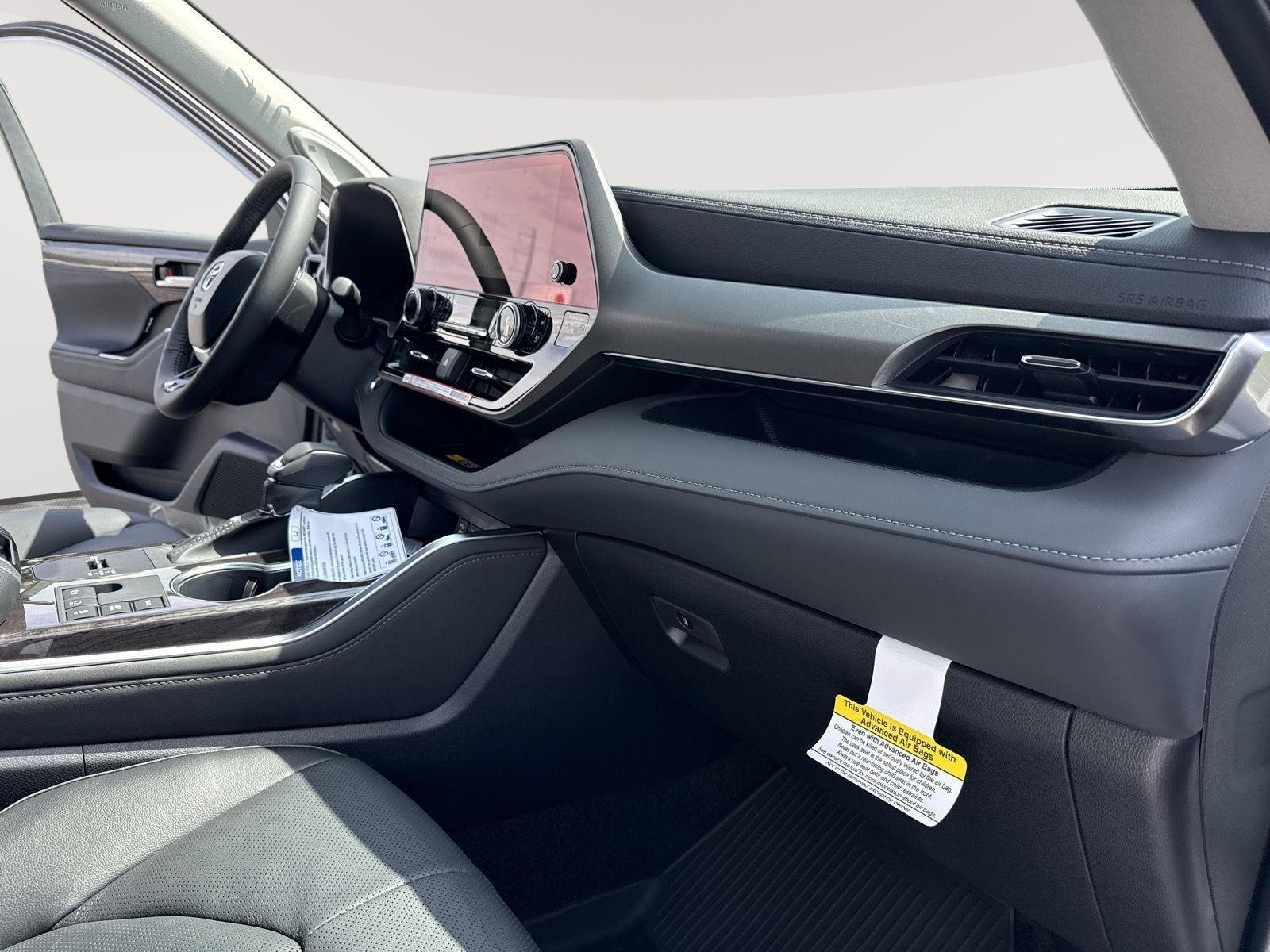 Certified Used 2026 Wind Chill Pearl Toyota Limited image 28