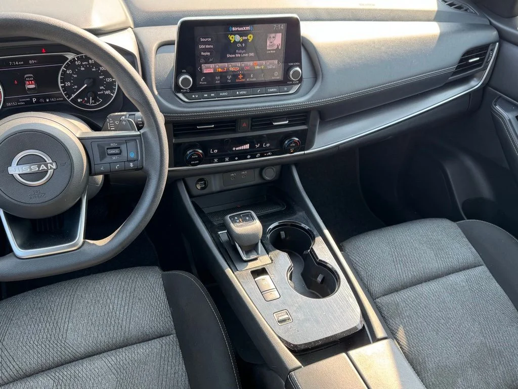 Used 2024 Gray Nissan SV image 28