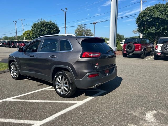 Used 2018 Gray Jeep Limited image 5