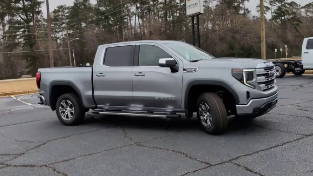 New 2026 Sterling Metallic GMC SLE image 2