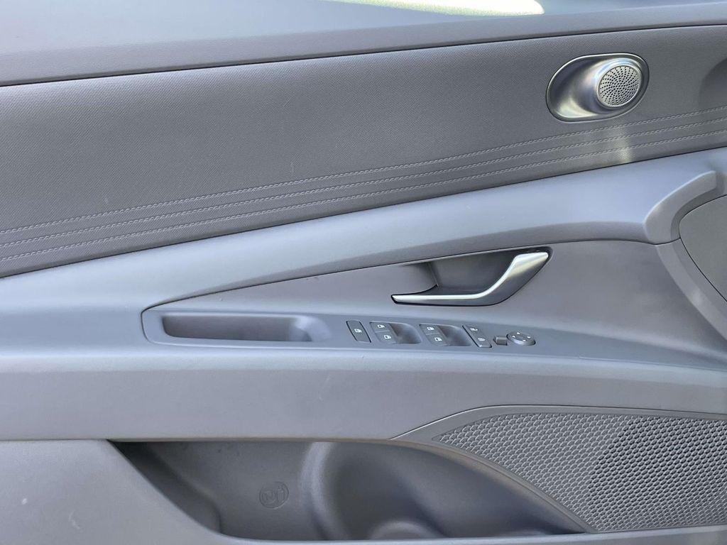 New 2025 Black Hyundai SE image 13