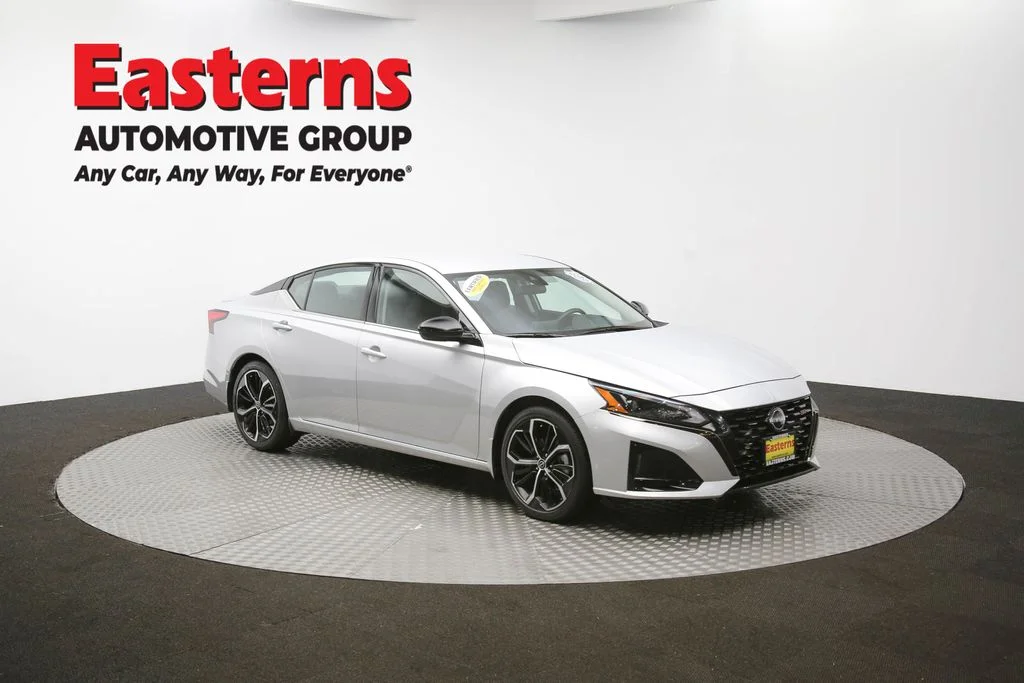 Used 2023 Silver Nissan 2.5 SR image 45