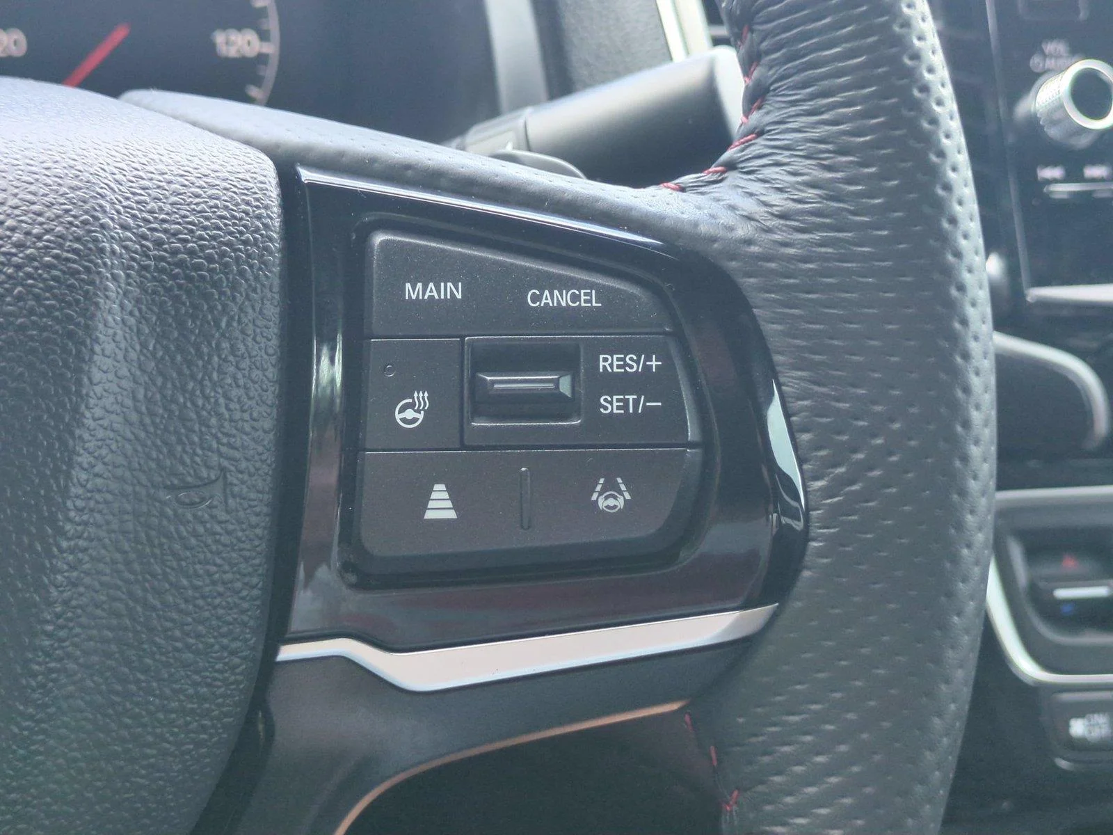 Used 2025 Platinum White Pearl Honda Black Edition image 21