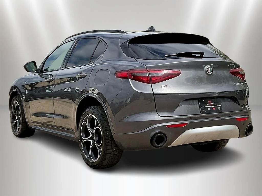 Used 2023 Vesuvio Gray Metallic Alfa Romeo Ti image 4