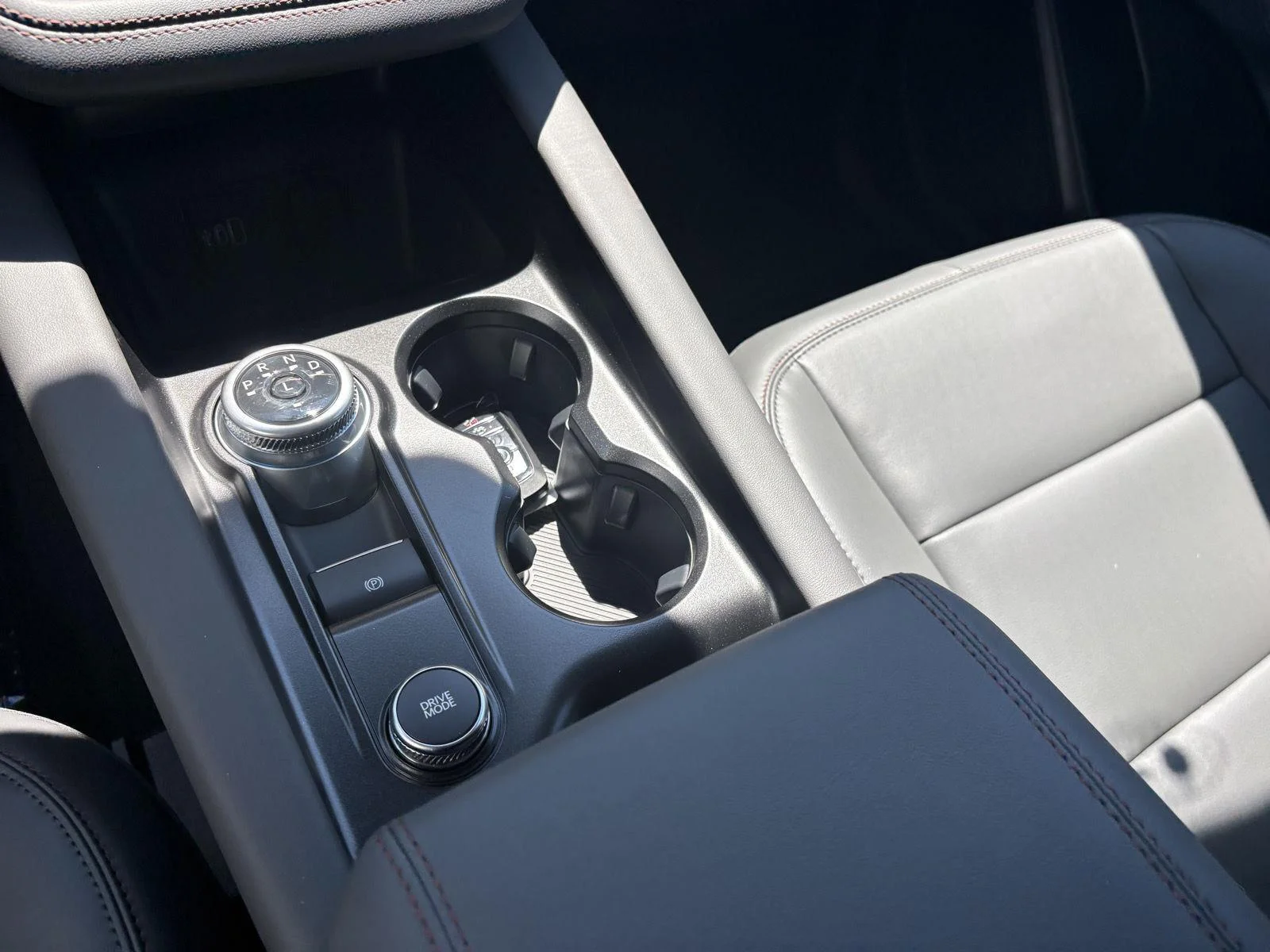 New 2026 Agate Black Metallic Ford Active image 14