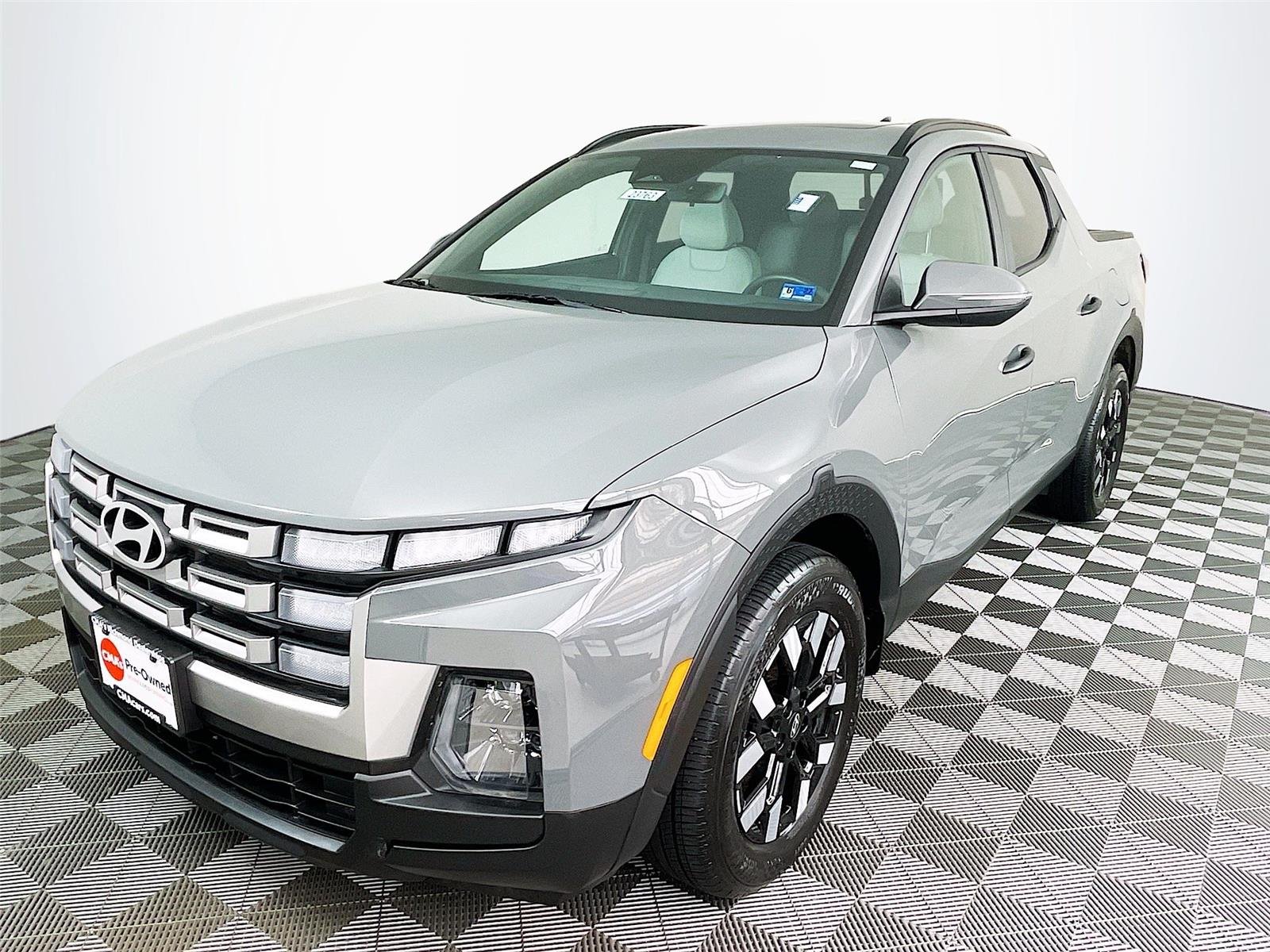 Used 2025 Hampton Gray Hyundai SEL Activity image 3