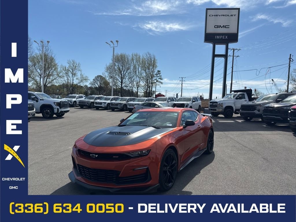 Vivid Orange Metallic 2023 Chevrolet Camaro 2SS Coupe RWD Coupe Rear-Wheel Drive