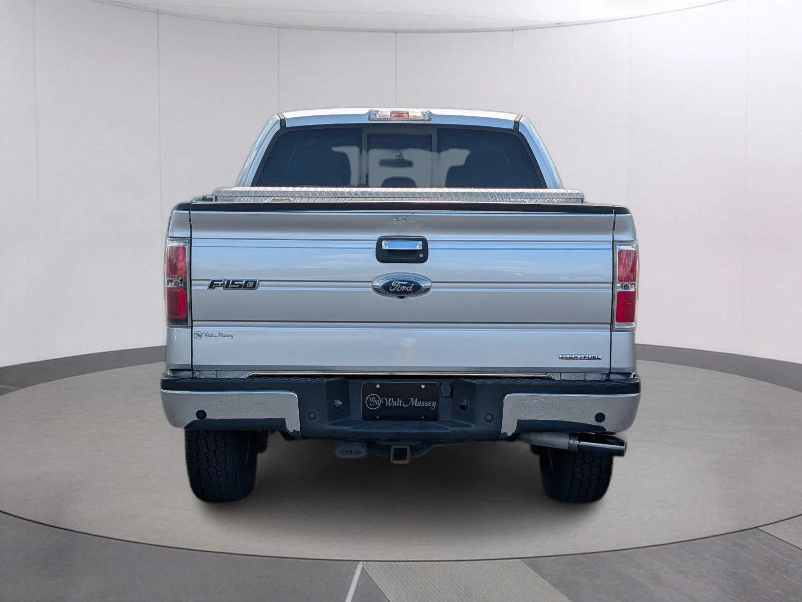 Used 2013 Ingot Silver Metallic Ford XLT image 4