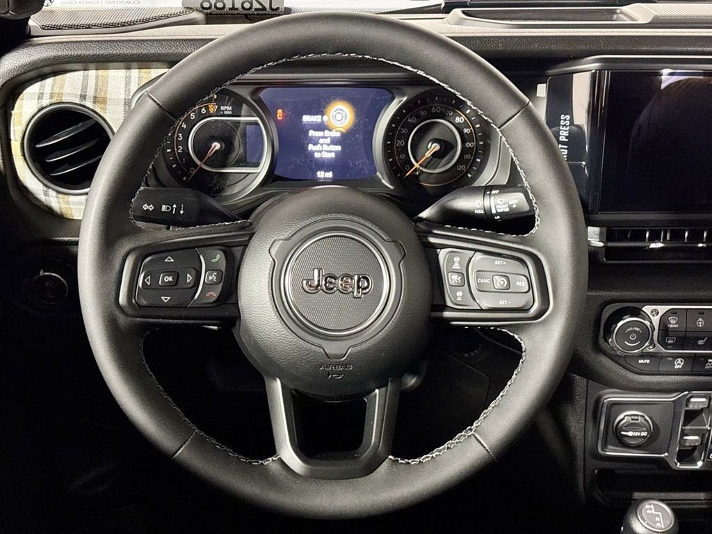 New 2026 Black Clear-Coat Exterior Paint Jeep 85th Anniversary Edition image 13
