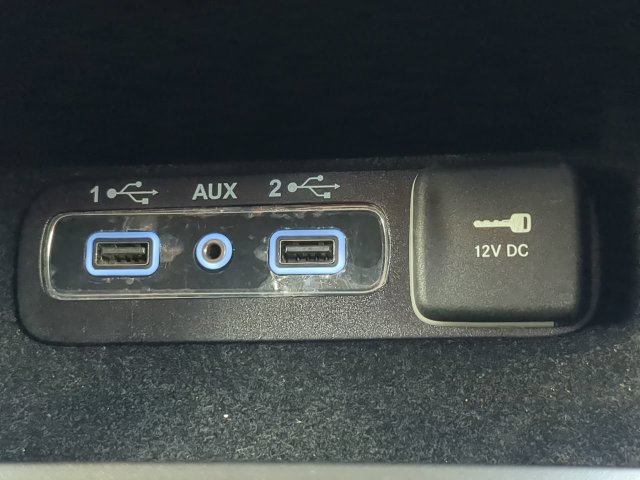 Used 2018 White Jeep Laredo image 23
