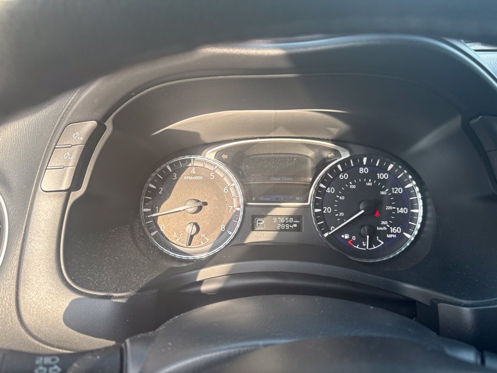 Used 2014 Black Obsidian INFINITI Base image 15