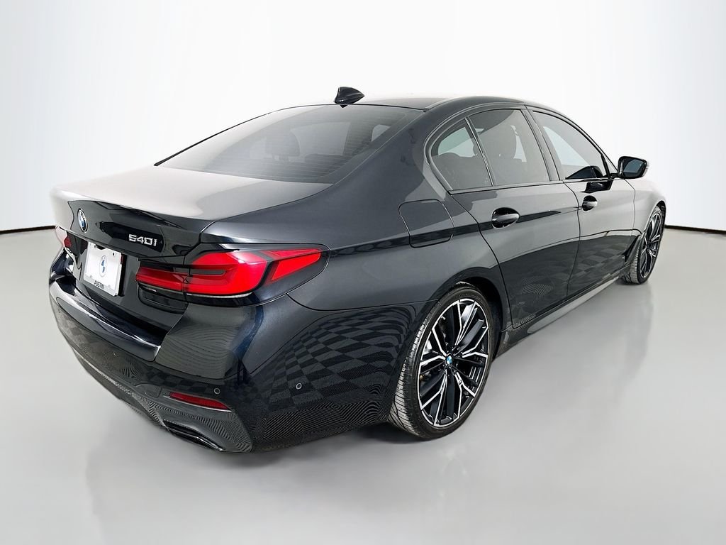 Used 2021 Black Sapphire Metallic BMW 540i image 5