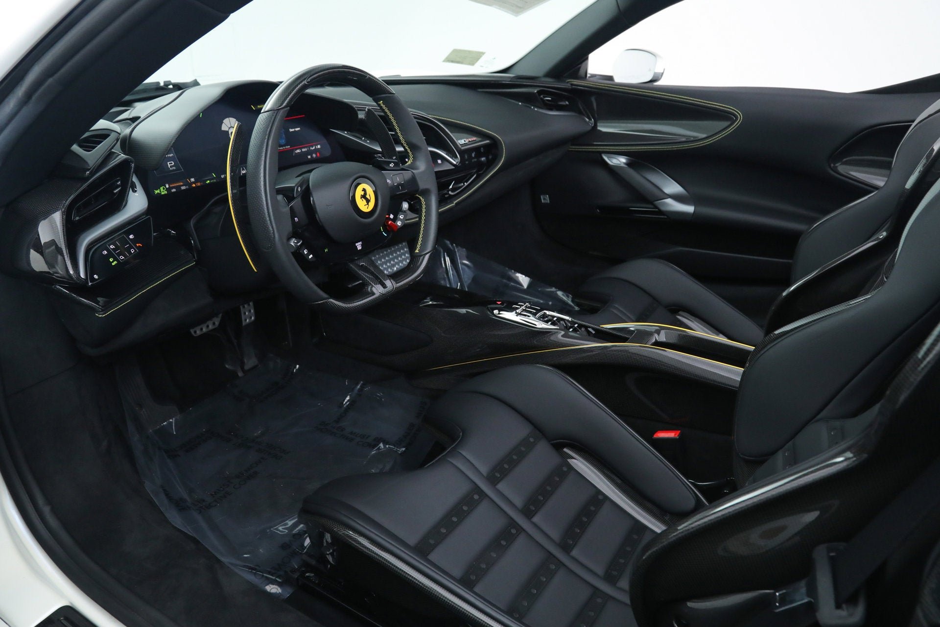 Certified Used 2024 Bianco Birdcage Ferrari  image 2
