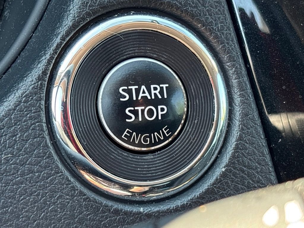 Used 2018 White Nissan SV image 28