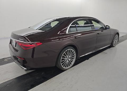 Used 2023 Red Mercedes-Benz S 500 image 5