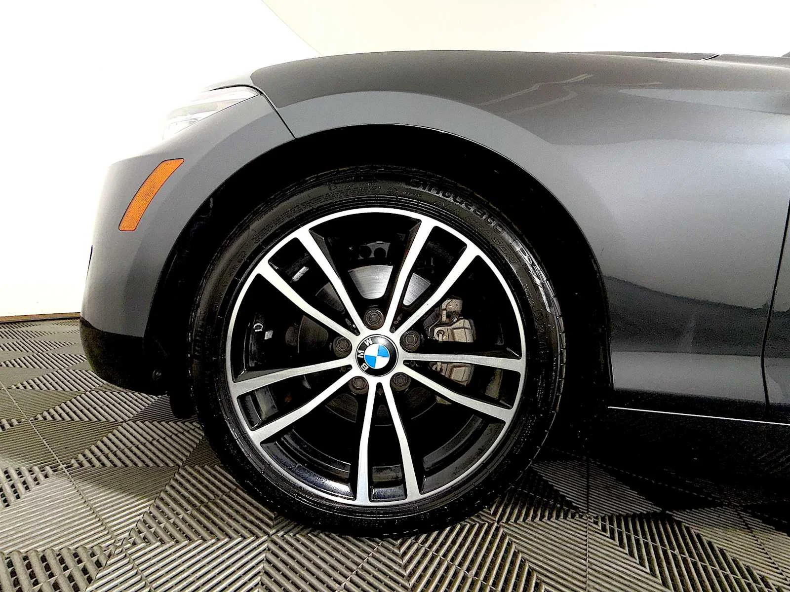 Used 2020 Mineral Grey Metallic BMW 230i xDrive image 8