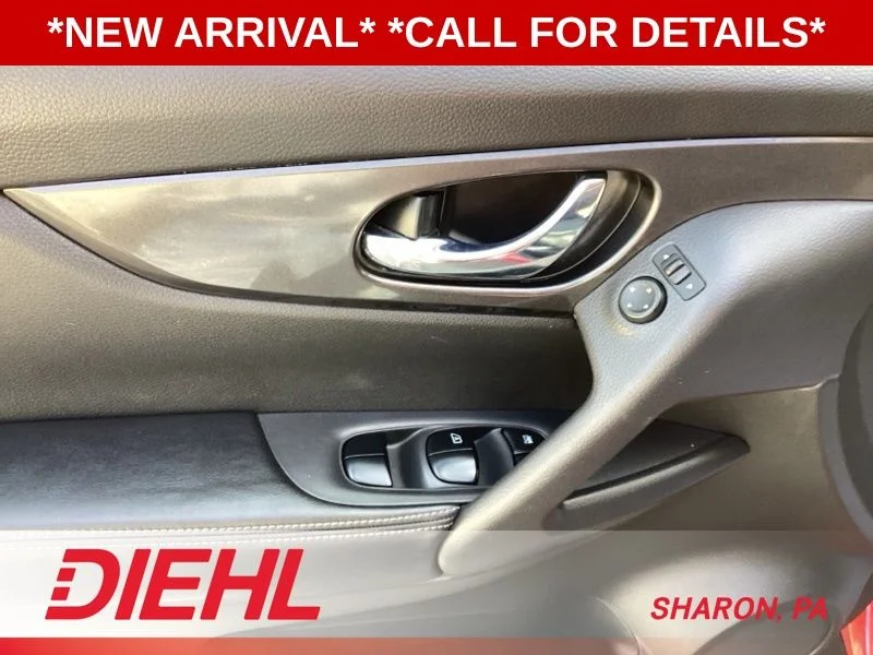Certified Used 2017 Palatial Ruby Nissan SV image 18