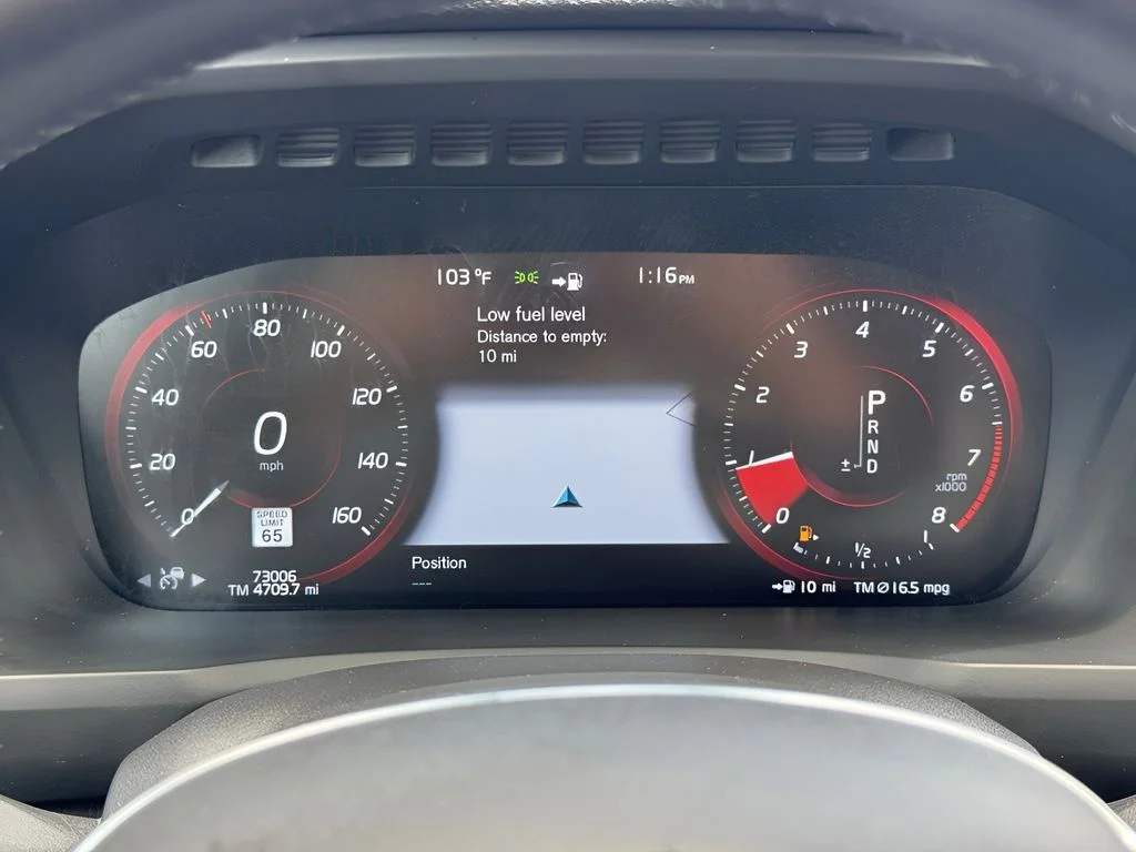 Used 2020 Gray Volvo T6 Momentum image 22