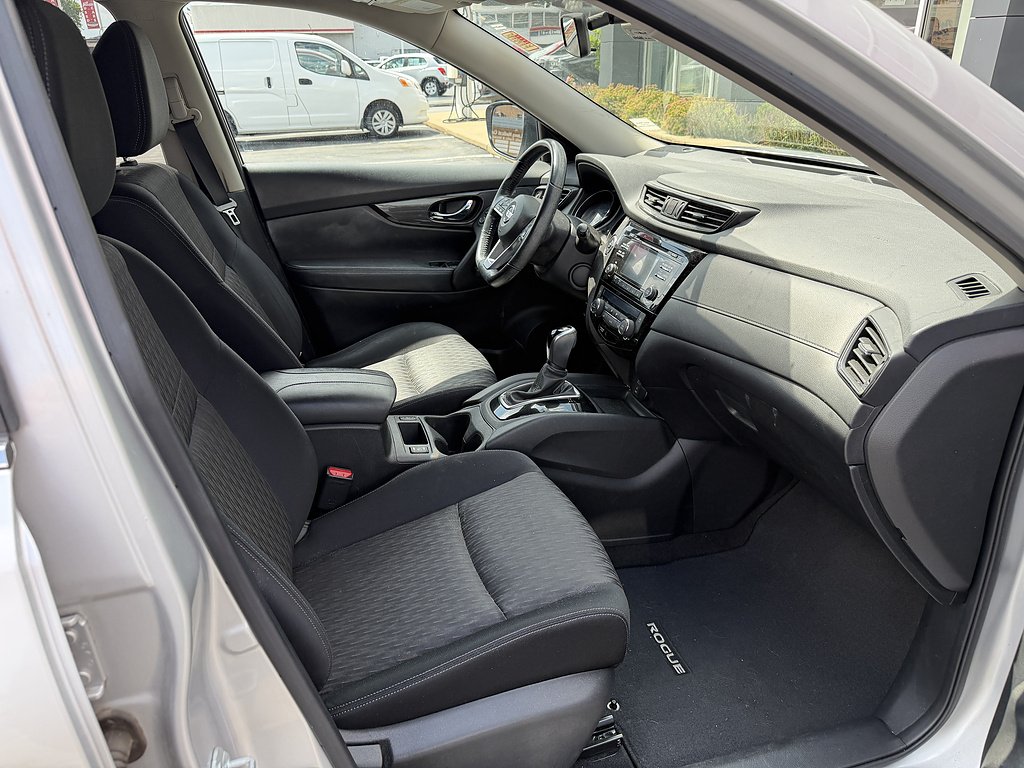 Used 2017 Brilliant Silver Nissan SV image 15