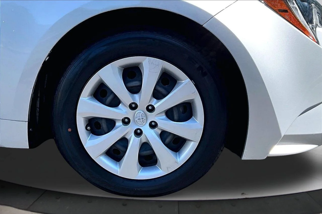 Certified Used 2022 Silver Toyota LE image 30