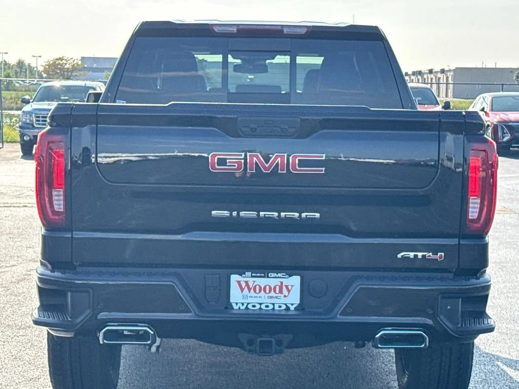 2026 GMC Sierra 1500 AT4 - Photo 9