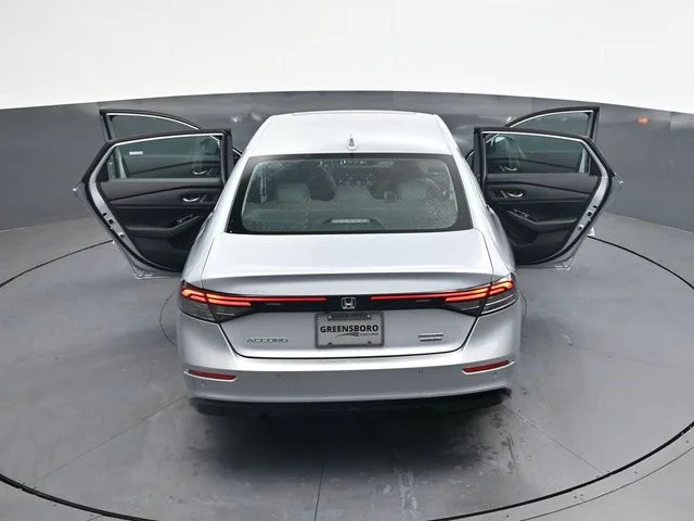 Used 2025  Honda Touring image 36