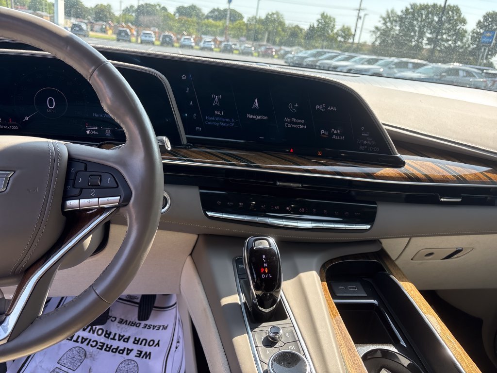 Used 2022 Black Cadillac Sport Platinum image 18