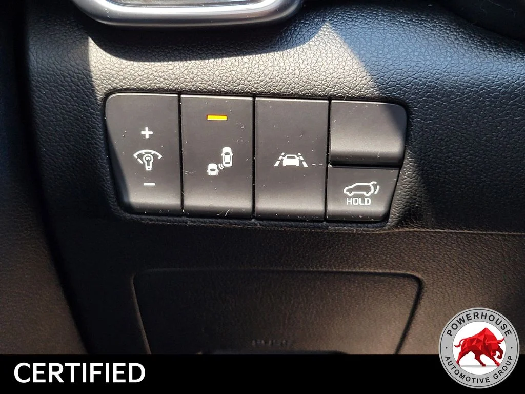 Used 2021 White Kia EX image 31