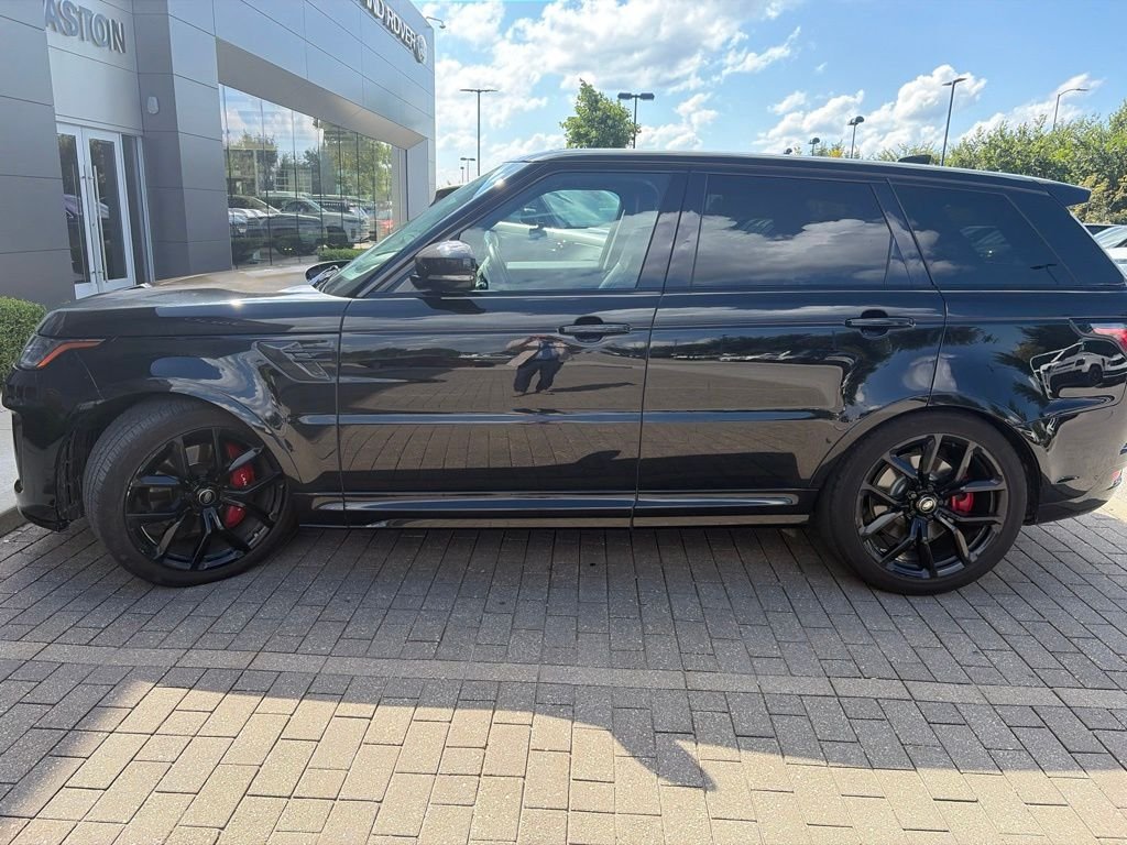 Used 2022 Santorini Black Metallic Land Rover SVR image 8
