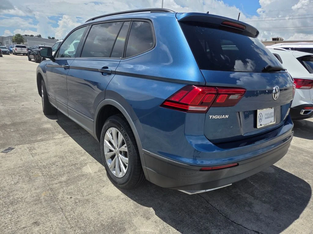 Certified Used 2020 Blue Volkswagen 2.0T S image 3