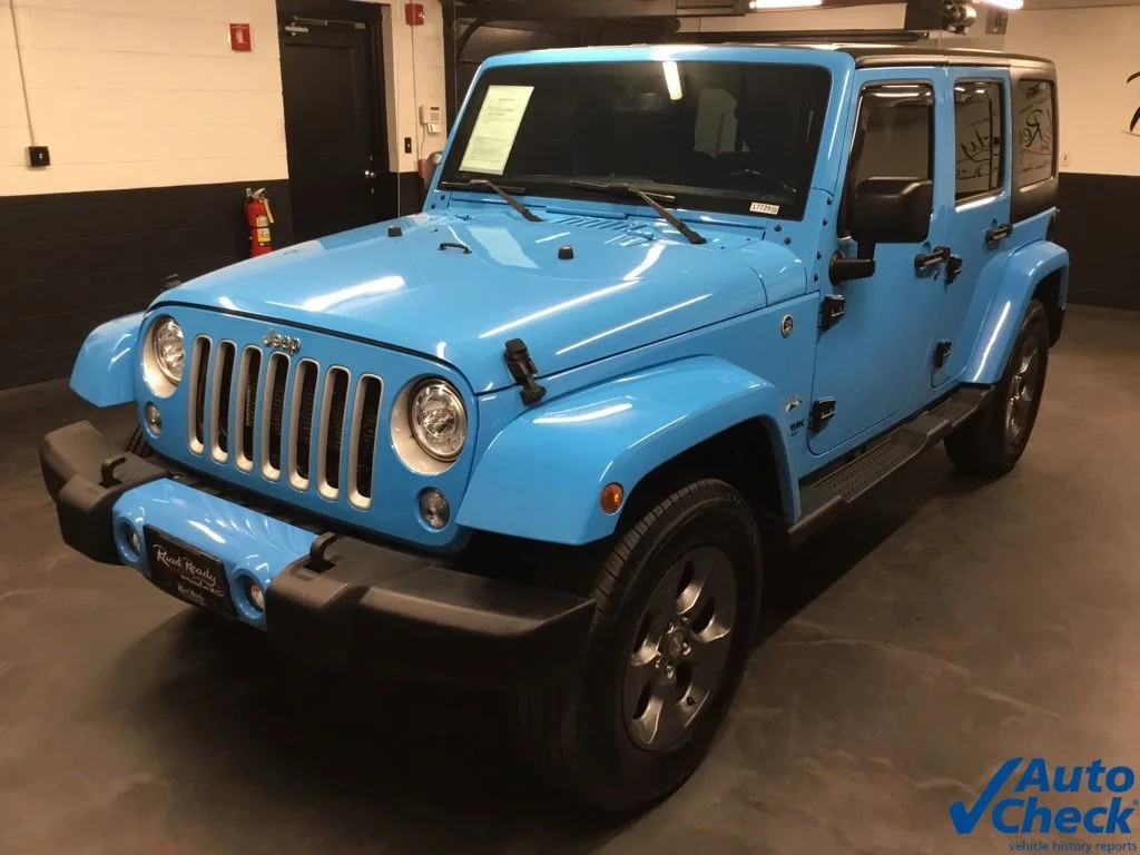 Used 2018 Blue Jeep Unlimited Sahara image 6