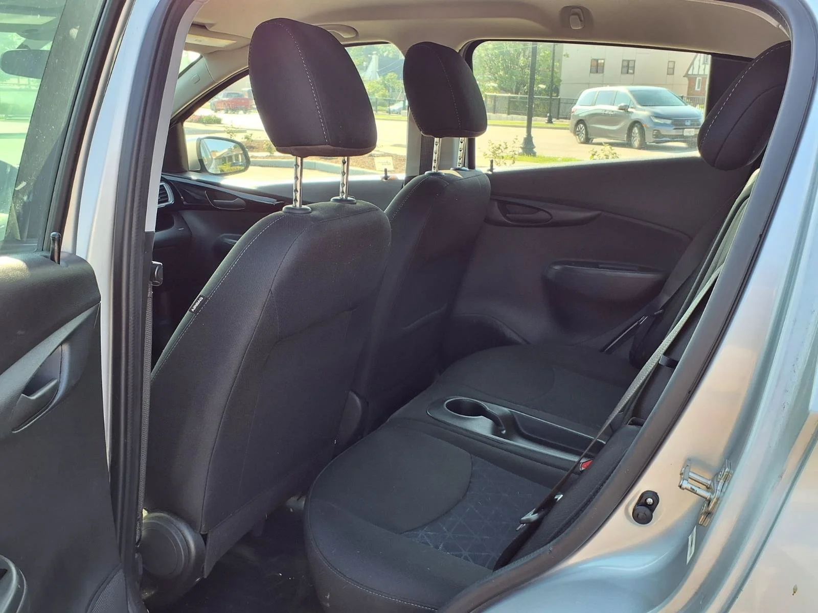 Used 2021 Silver Ice Chevrolet 1LT image 22