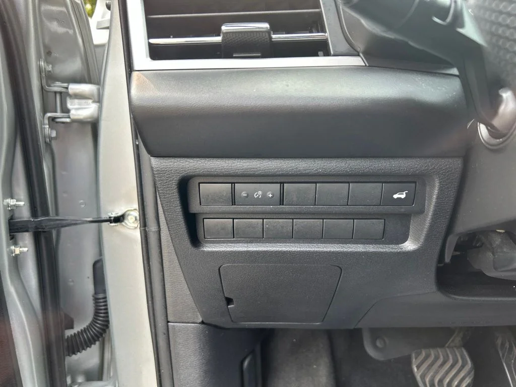 Used 2024 Black Mitsubishi SE image 24