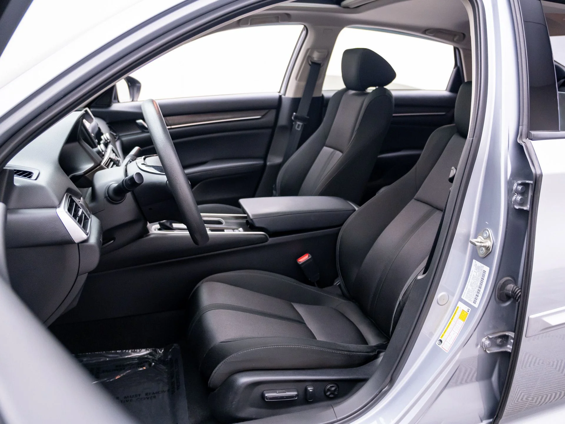 Used 2018  Honda EX image 15