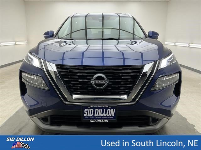 Used 2023 Caspian Blue Metallic Nissan SV image 2