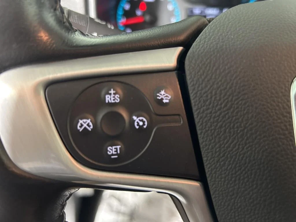Used 2021 Blue Metallic GMC Elevation image 21
