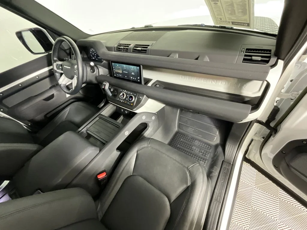 Certified Used 2023 White Land Rover S image 18